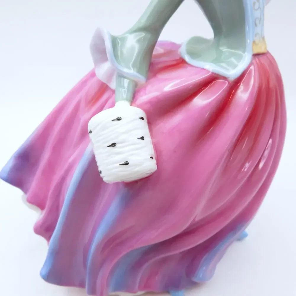 Royal Doulton Pretty Ladies Autumn Breeze HN4716 Bone China Figurine 2004